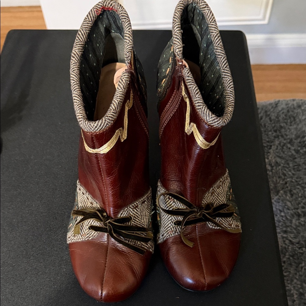 Kenzie Cason Stylish Brown Leather Ankle Boots